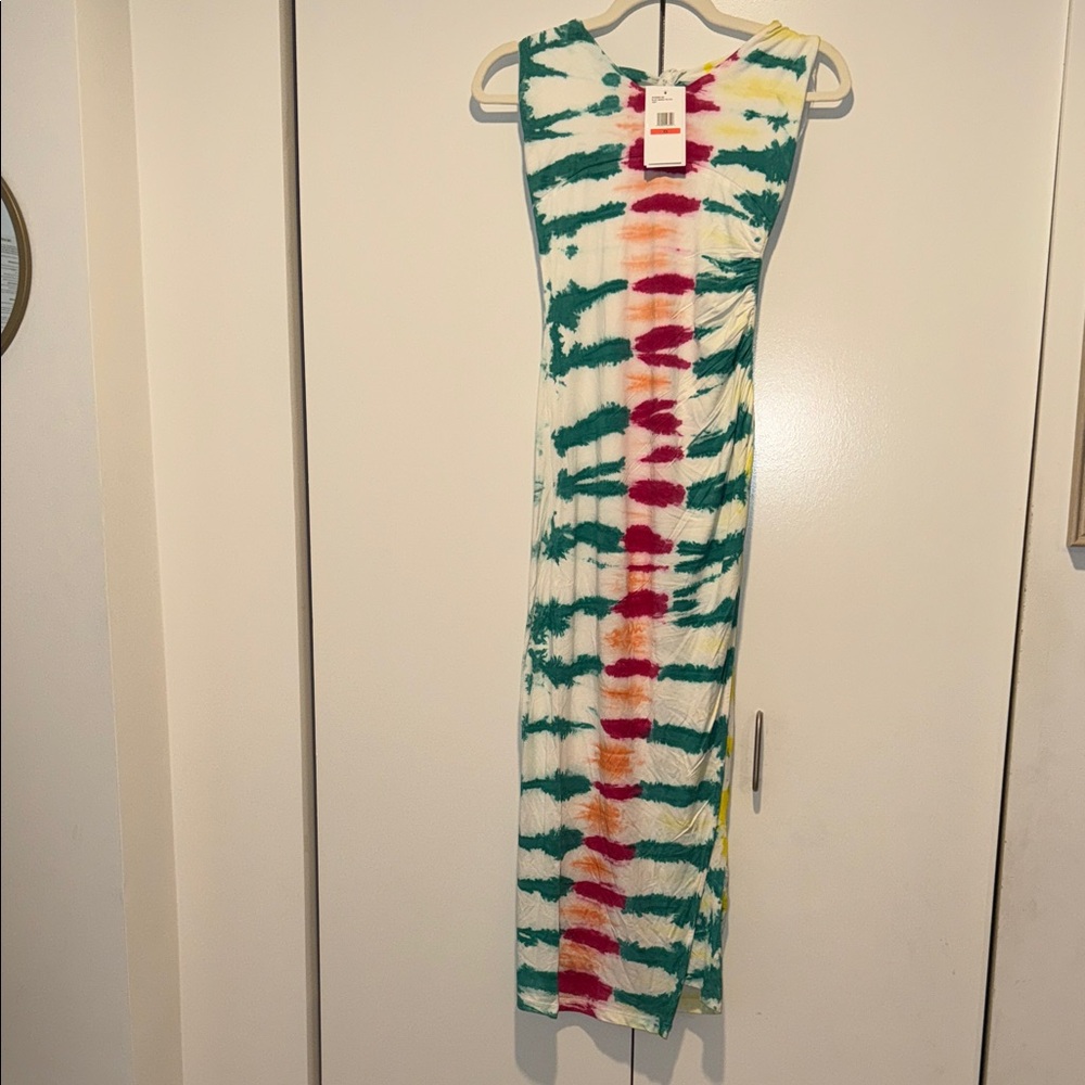Jessica Simpson Vibrant Tie-Dye Top